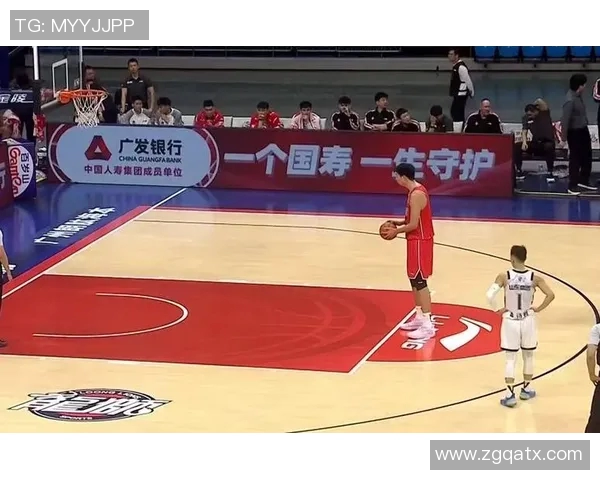 2015年CBA山东队与广东队激战回顾精彩瞬间与赛场亮点分析