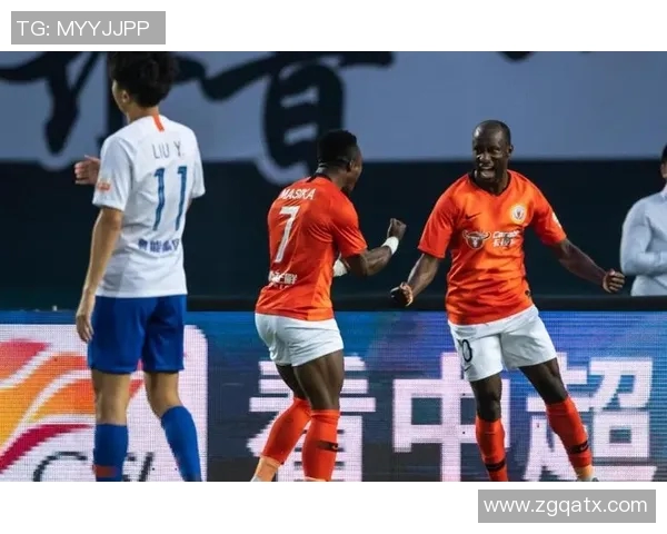 中超精彩对决鲁能迎战人和直播盛况不容错过